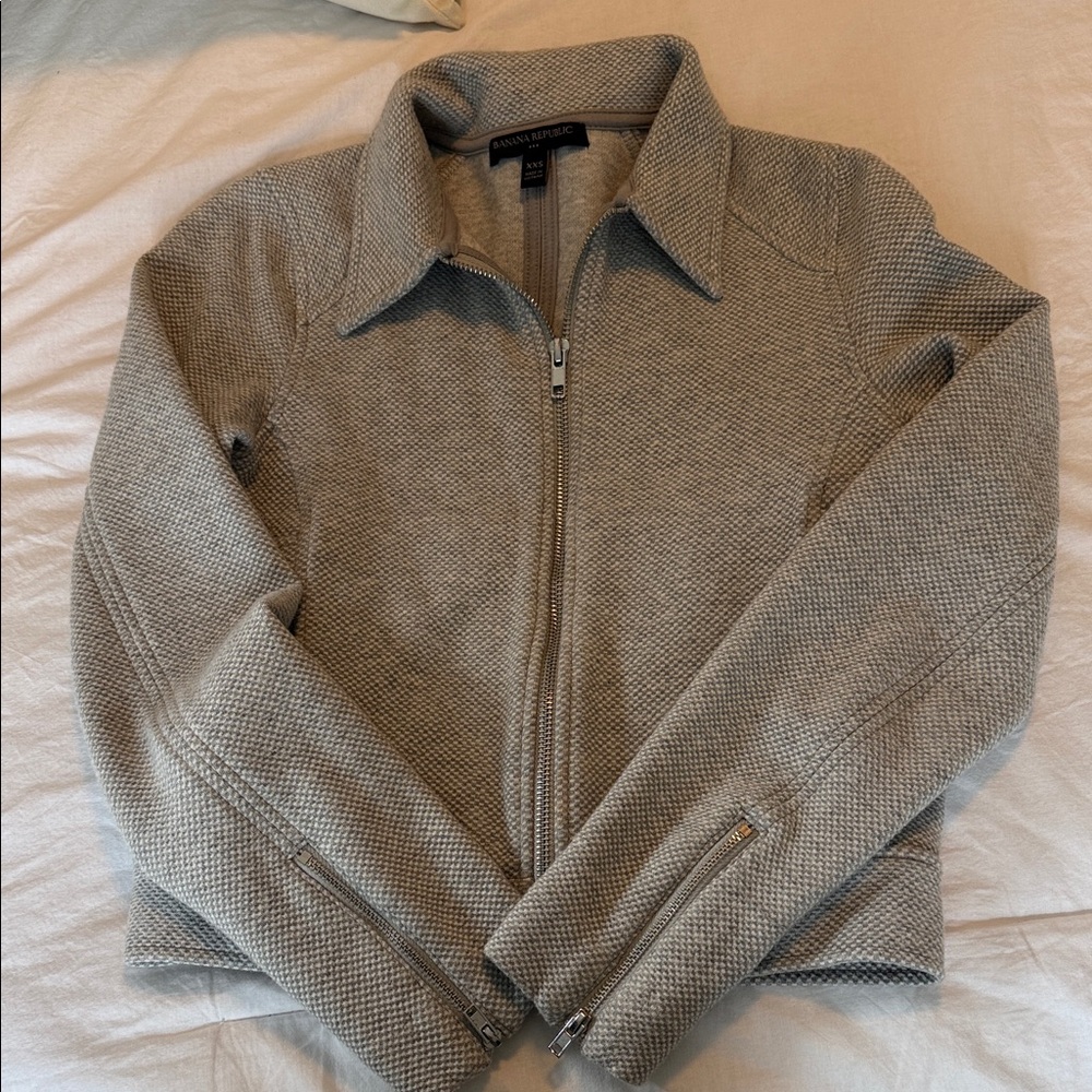 Banana Republic Zip-Front Textured Jacket - Light Gray